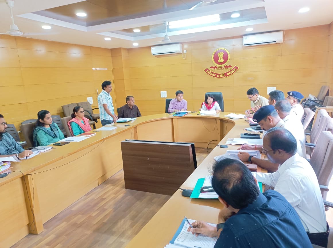 વલસાડ જિલ્લા સ્વાગત-વ–ફરિયાદ નિવારણ કાર્યક્રમમાં ૨૬ પૈકી ૨૩ પ્રશ્નોનો ...
