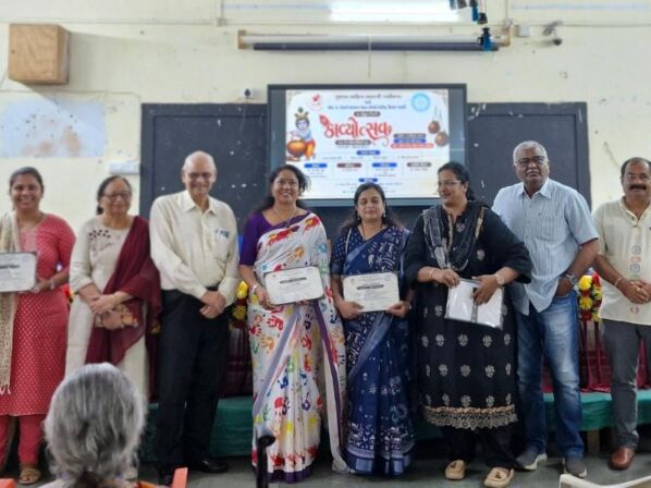 કિલ્લા પારડીમાં “કાવ્યોત્સવ – શબ્દથી અભિવ્યક્તિની સફર”નું ભવ્ય આયોજન: જન્માષ્ટમીની ઉજવણી કાવ્યમય બની; કૃષ્ણપ્રેમ અને ઈશ્વરભાવના કવિતાઓમાં છલકાઈ
