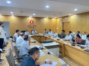 વલસાડ જીલ્લા સંકલન સમિતિની બેઠક મળી  પ્રજાના પ્રતિનિધીઓએ પ્રજાહિતના વિવિધ પ્રશ્નો રજુ કર્યા