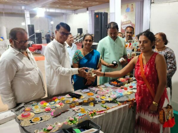 વલસાડમાં ‘સ્વદેશી મેળા (શોપિંગ ફેસ્ટિવલ)’નો ભવ્ય પ્રારંભ: ૬ નવેમ્બર સુધી મેળો જાહેર જનતા માટે ખુલ્લો રહેશે