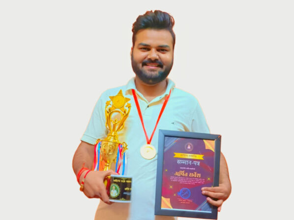 ભારતથી વિશ્વ સુધી અર્પિત સર્વેશની પ્રેરણાદાયી સફર: એક જ દિવસે 251 કવિતાઓ લખવાનો અનોખો રેકોર્ડ બનાવ્યો