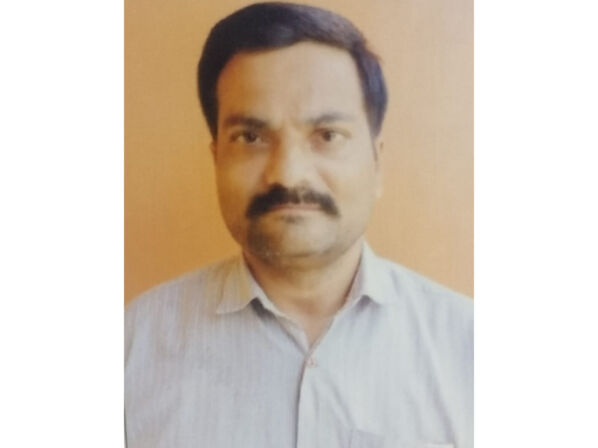 ઉમરગામમાં ગેરકાયદેસર ગેસ રીફિલિંગનો ભાંડો ફૂટ્યો: ઉમરગામના દામા રેસિડેન્સી, રામેશ્વર પાર્ક વિસ્તારમાં આવેલા એક ફ્લેટમાં કોઇપણ પ્રકારના લાયસન્સ વગર જોખમી રીતે ગેરકાયદેસર ગેસ રીફિલિંગ કરવામાં આવતું હતું